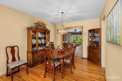 160 Forest Park Lane, Hoffman Estates, IL 60169 - Photo 5