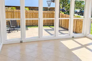15415 Woodlawn E Ave, South Holland, IL 60473 - Photo 11
