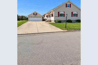 23000 S Pinehurst Drive, Frankfort, IL 60423 - Photo 1