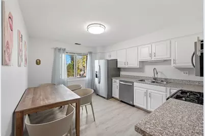 988 Harvest Circle #988, Buffalo Grove, IL 60089 - Photo 5