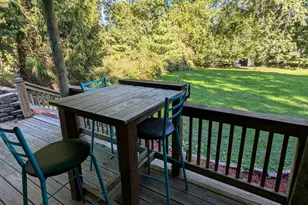 1605 S Carroll Ave, Freeport, IL 61032 - Photo 9