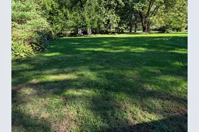 1605 S Carroll Avenue, Freeport, IL 61032 - Photo 5