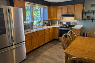 1605 S Carroll Ave, Freeport, IL 61032 - Photo 11