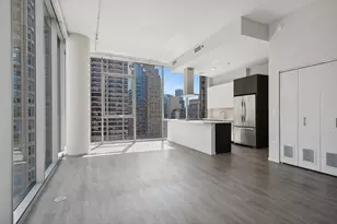 8 E Huron St, Chicago, IL 60611 - Photo 3