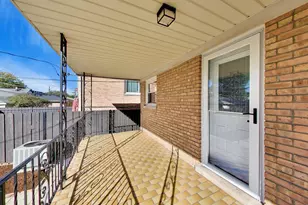 6139 W Montrose Ave, Chicago, IL 60634 - Photo 21