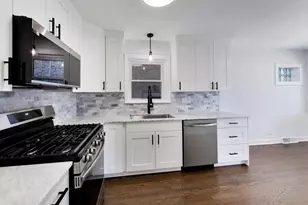 6139 W Montrose Ave, Chicago, IL 60634 - Photo 5