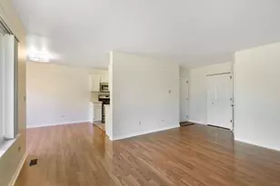 215 Brett Cir, Wauconda, IL 60084 - Photo 7