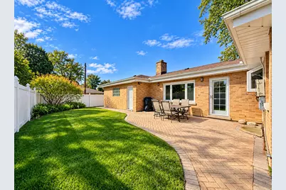 9044 Linder Avenue, Morton Grove, IL 60053 - Photo 21