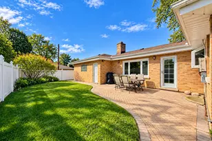 9044 Linder Ave, Morton Grove, IL 60053 - Photo 21
