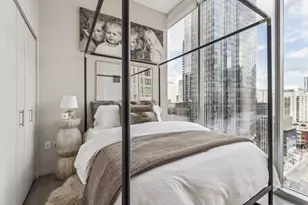 8 E Huron St, Chicago, IL 60611 - Photo 3