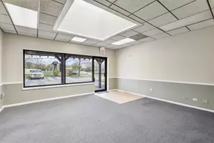 471 W Wise Rd, Schaumburg, IL 60193 - Photo 5