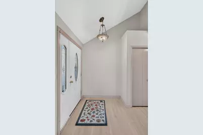 406 Buckingham Place, Shorewood, IL 60404 - Photo 3
