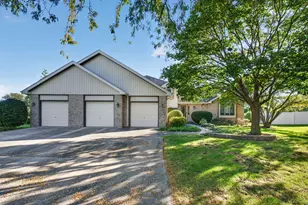 406 Buckingham Pl, Shorewood, IL 60404 - Photo 1
