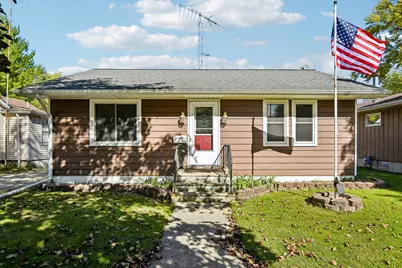 724 Douglas Street, Morris, IL 60450 - Photo 1