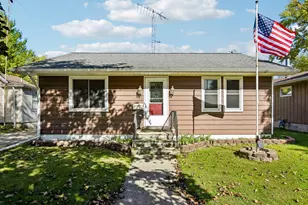 724 Douglas St, Morris, IL 60450 - Photo 1