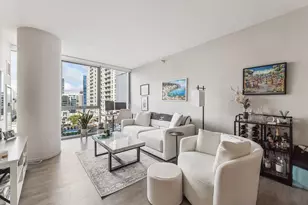 8 E Huron St, Chicago, IL 60611 - Photo 5