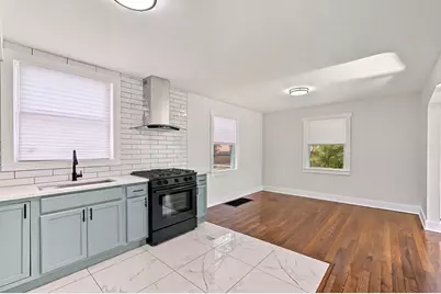 2042 W 76th Street, Chicago, IL 60620 - Photo 11