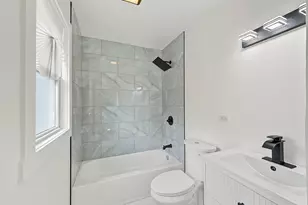 2042 W 76th St, Chicago, IL 60620 - Photo 19