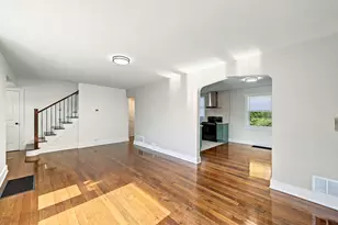 2042 W 76th St, Chicago, IL 60620 - Photo 5
