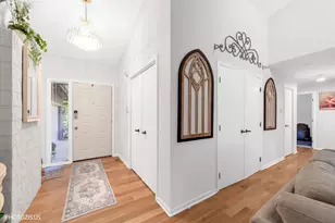 34017 N Lakeside Dr, Grayslake, IL 60030 - Photo 3