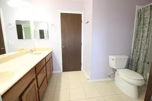9 Warwick Ct, Streamwood, IL 60107 - Photo 11