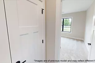 10525 Red Leaf Cir, Lakewood, IL 60014 - Photo 25