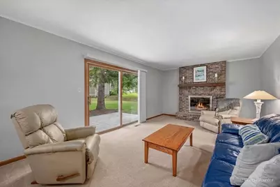 4402 Fox Creek Drive, Crystal Lake, IL 60012 - Photo 13