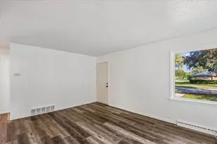 1800-1802 Joanna Ave, Zion, IL 60099 - Photo 7
