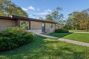 1800-1802 Joanna Ave, Zion, IL 60099 - Photo 3