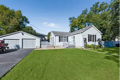 16132 Latrobe Avenue, Oak Forest, IL 60452 - Photo 1