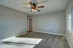 415 W 5th St, Rock Falls, IL 61071 - Photo 5