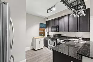 7025 N Wolcott Ave, Chicago, IL 60626 - Photo 9