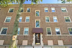 7025 N Wolcott Ave, Chicago, IL 60626 - Photo 1
