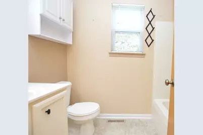 728 Village Circle, Marengo, IL 60152 - Photo 25