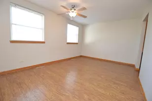 728 Village Cir, Marengo, IL 60152 - Photo 11