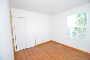 728 Village Cir, Marengo, IL 60152 - Photo 17