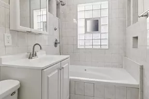 10054 S St Lawrence Ave, Chicago, IL 60628 - Photo 13
