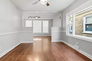 10054 S St Lawrence Ave, Chicago, IL 60628 - Photo 9