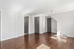 10054 S St Lawrence Ave, Chicago, IL 60628 - Photo 17
