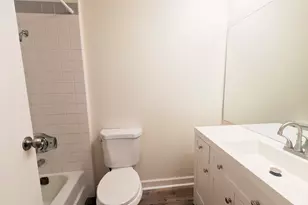 3100 Roberts Dr, Woodridge, IL 60517 - Photo 7