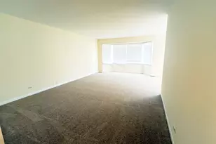 3100 Roberts Dr, Woodridge, IL 60517 - Photo 3
