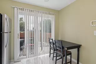 3062 Kingston Ct, Streamwood, IL 60107 - Photo 5