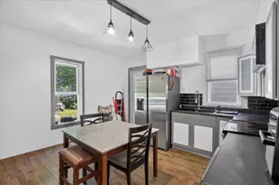 918 S 3rd St, Rockford, IL 61104 - Photo 11
