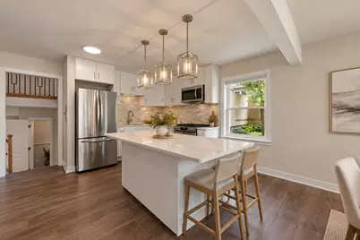107 N Pierce Avenue, Wheaton, IL 60187 - Photo 5