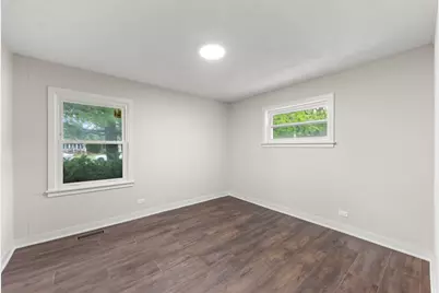 107 N Pierce Avenue, Wheaton, IL 60187 - Photo 11