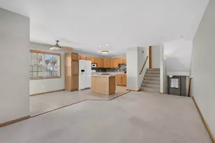 637 Southtowne Dr, Belvidere, IL 61008 - Photo 11