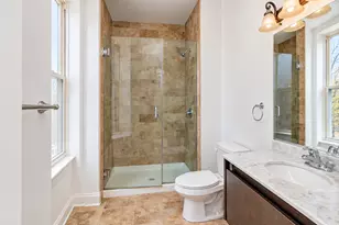 3927 N Clarendon Ave, Chicago, IL 60613 - Photo 5