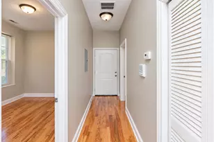3927 N Clarendon Ave, Chicago, IL 60613 - Photo 15