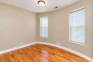 3927 N Clarendon Ave, Chicago, IL 60613 - Photo 11
