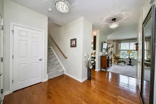 184 Birch Ln, Saint Charles, IL 60175 - Photo 3